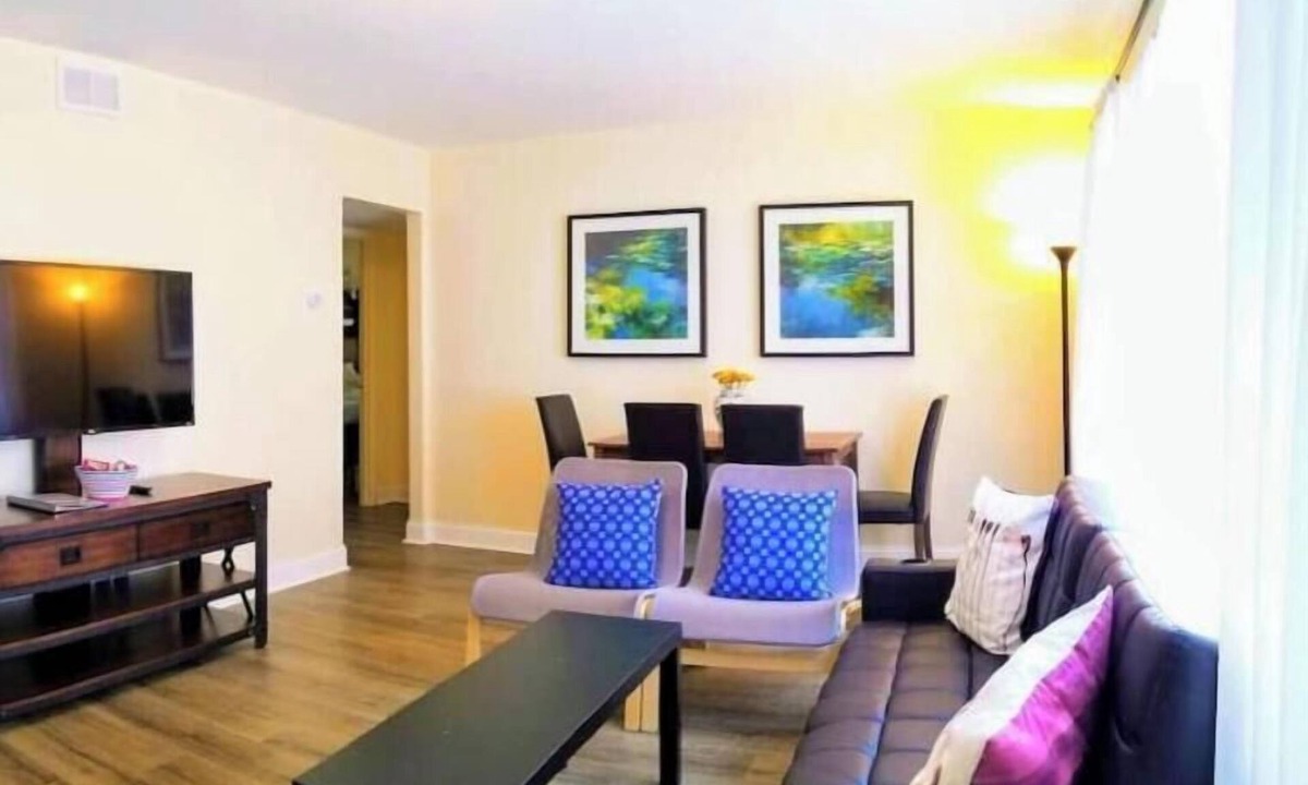 Chinatown Condo | 1 #31 - 4 Bedroom Condo - McCormick Place, Wintrust Arena, Chinatown
