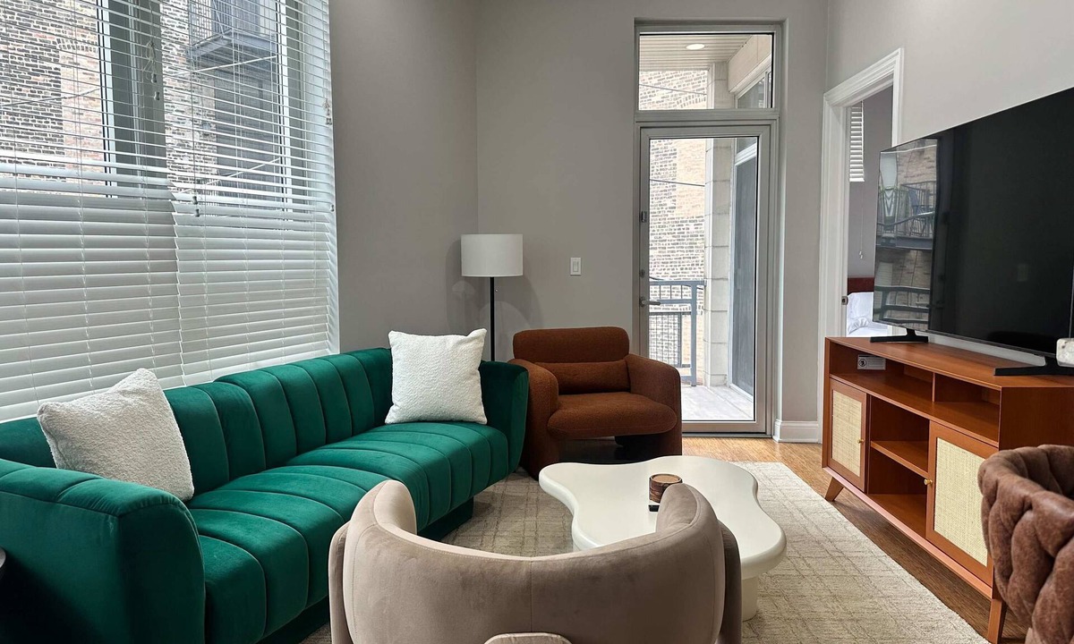 River West Apartment | 1 Garage Parking, Pool Table, Up To 1Gb Wifi Speed