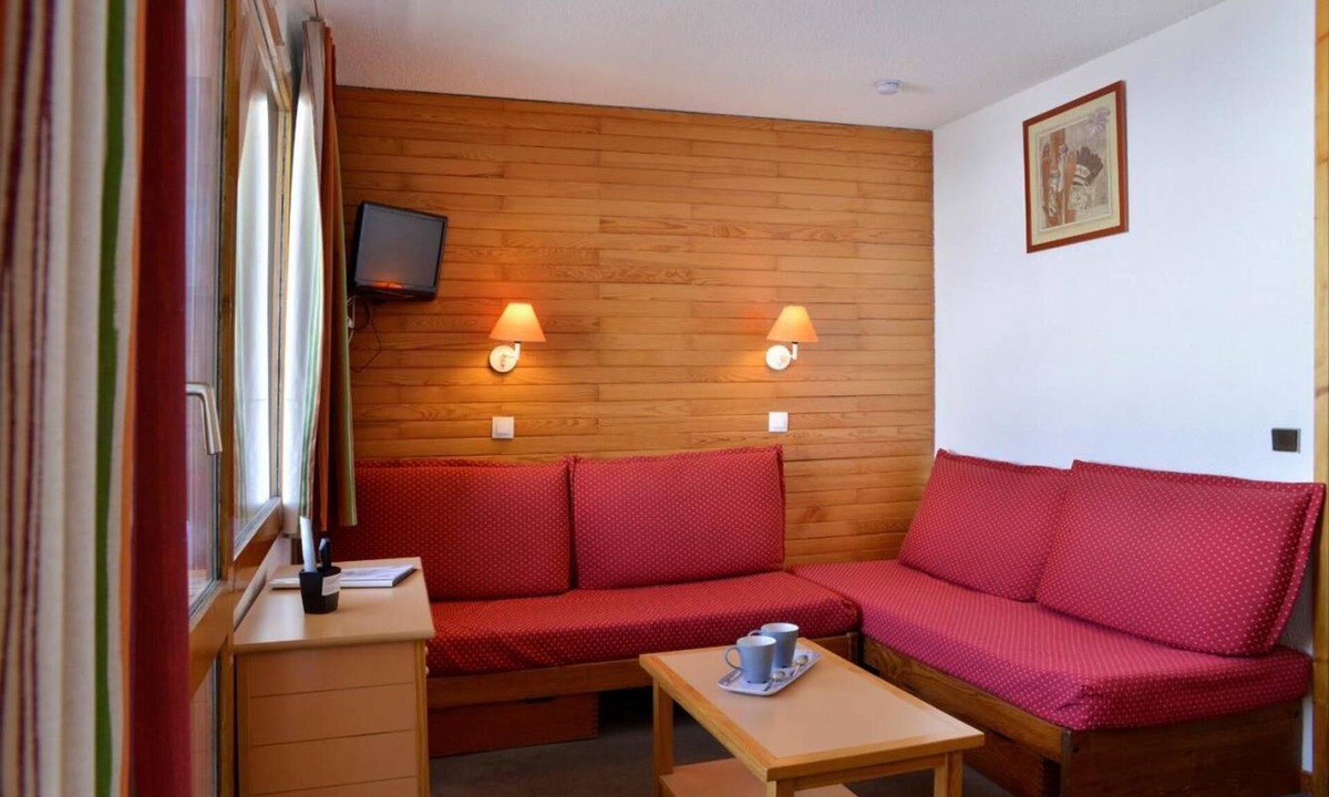Belle Plagne Apartment | 100m from resort center, 1st floor, balcony, tv, 23m², La Plagne