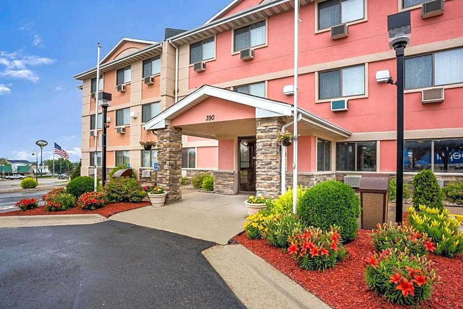 Southwest Area Hotel | 2-Star Hotel ∙ Quality Inn Cedar Rapids South