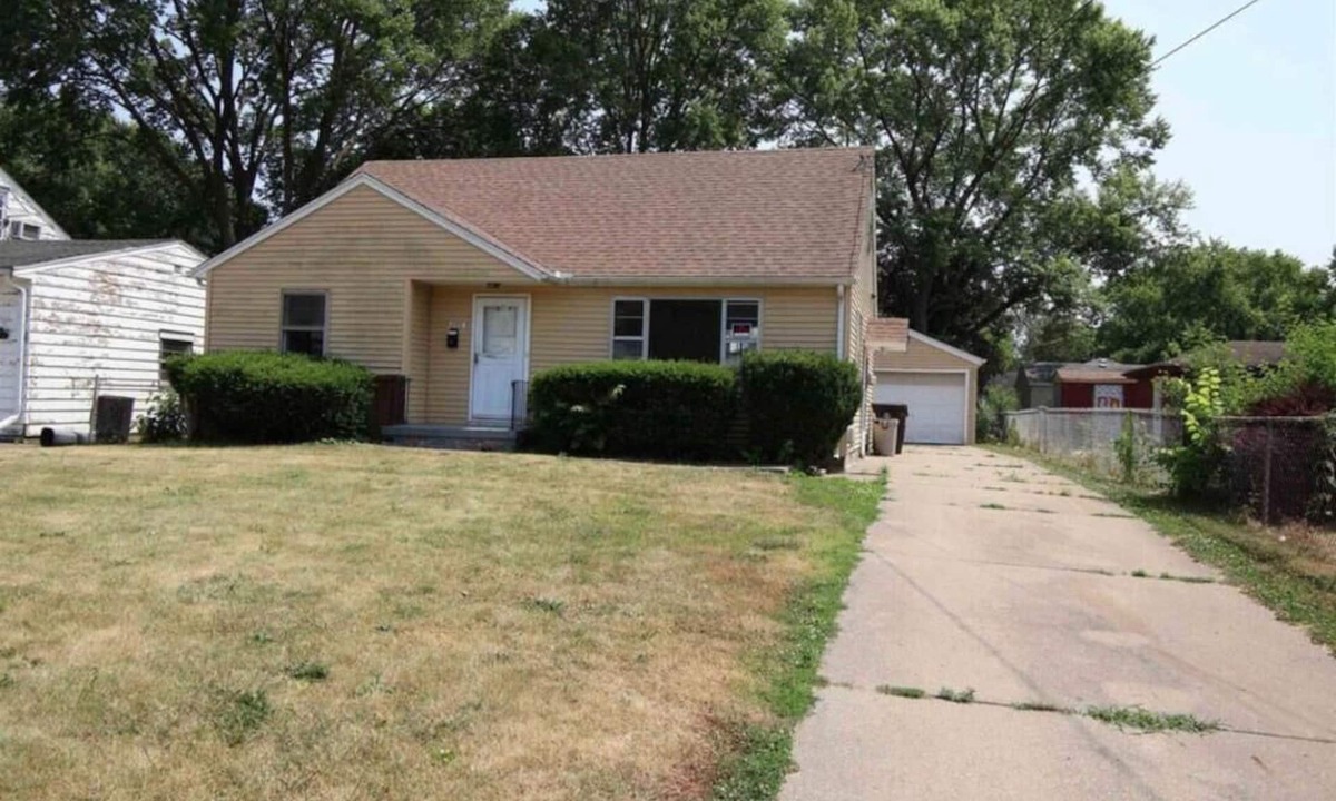 Peoria House | 2Bedroom Home away from home