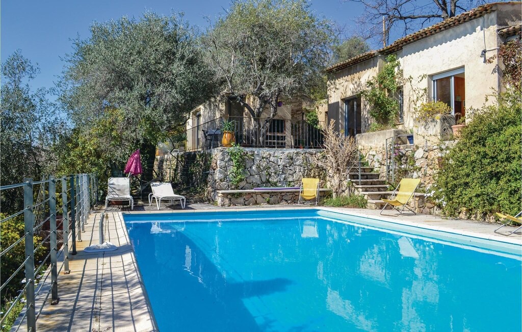 Cabris House | 3 bedroom accommodation in Cabris