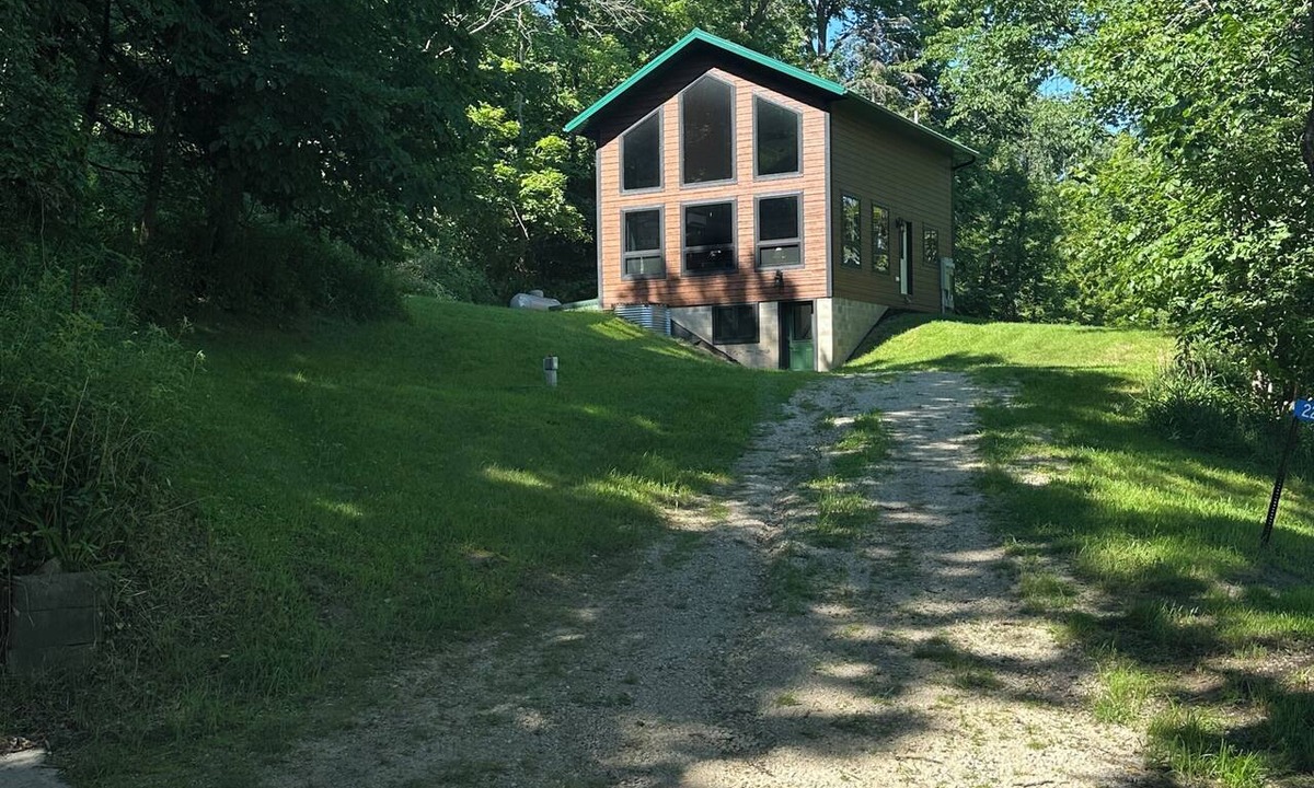 Chatfield Cabin | 3-bedroom cabin in beautiful chosen valley of Chatfield.