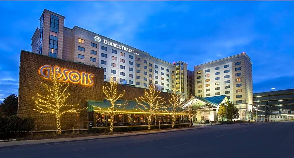 Rosemont Hotel | 3-Star Hotel ∙ DoubleTree by Hilton Chicago O'Hare Airport-Rosemont