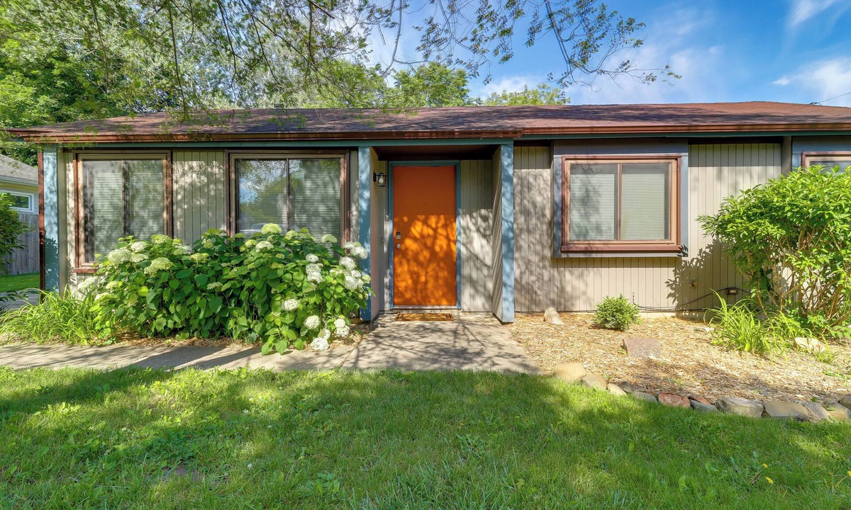 Mitchell House | 4 Mi to U-M Campus! Quiet Family Home w/Yard