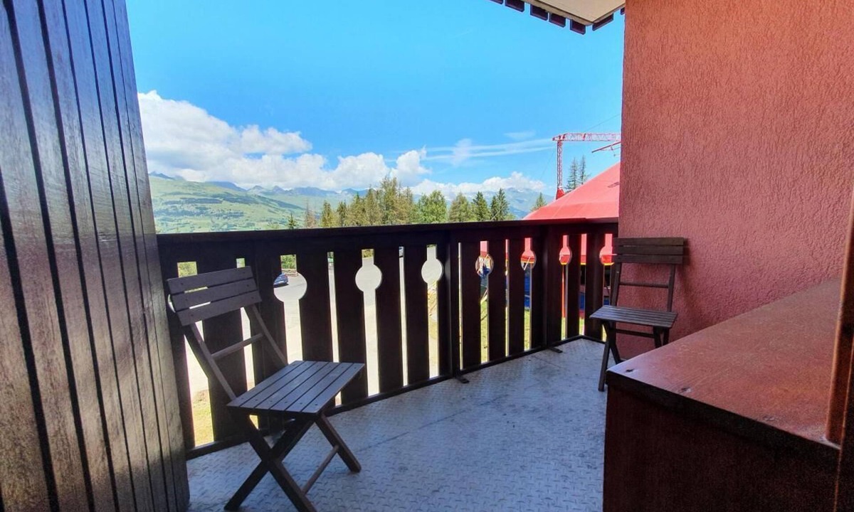 Bellentre Apartment | 50m from resort center, 1st floor, balcony, tv, ski locker, 27m², Montchavin La Plagne