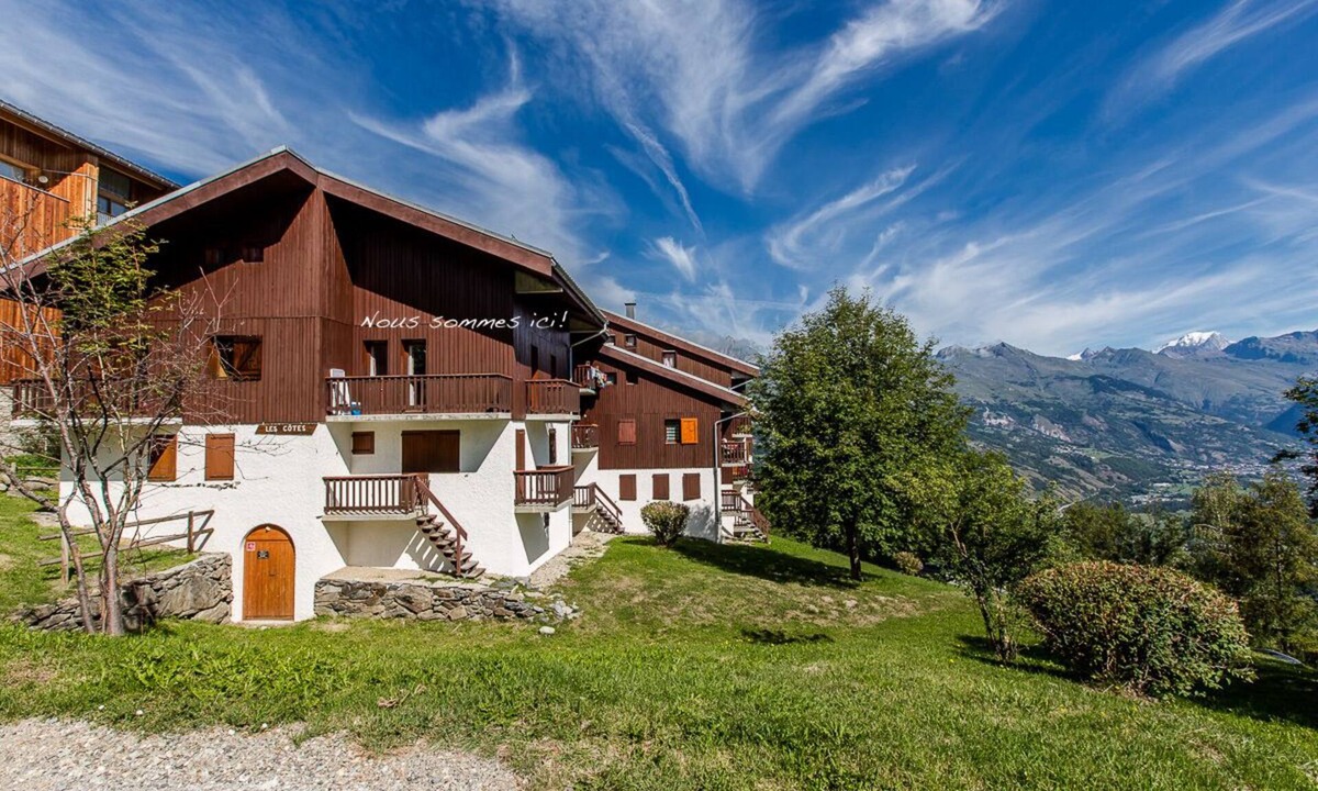 Montchavin Apartment | 6-person duplex apartment, ski-in/ski-out, near SPA Paradisio swimming pool