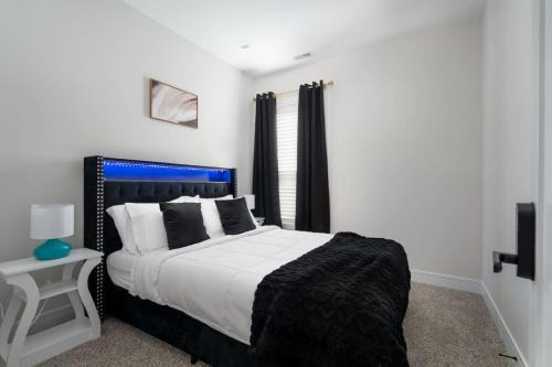 Bronzeville Apartment | Affordable Private Room 2 - Shared