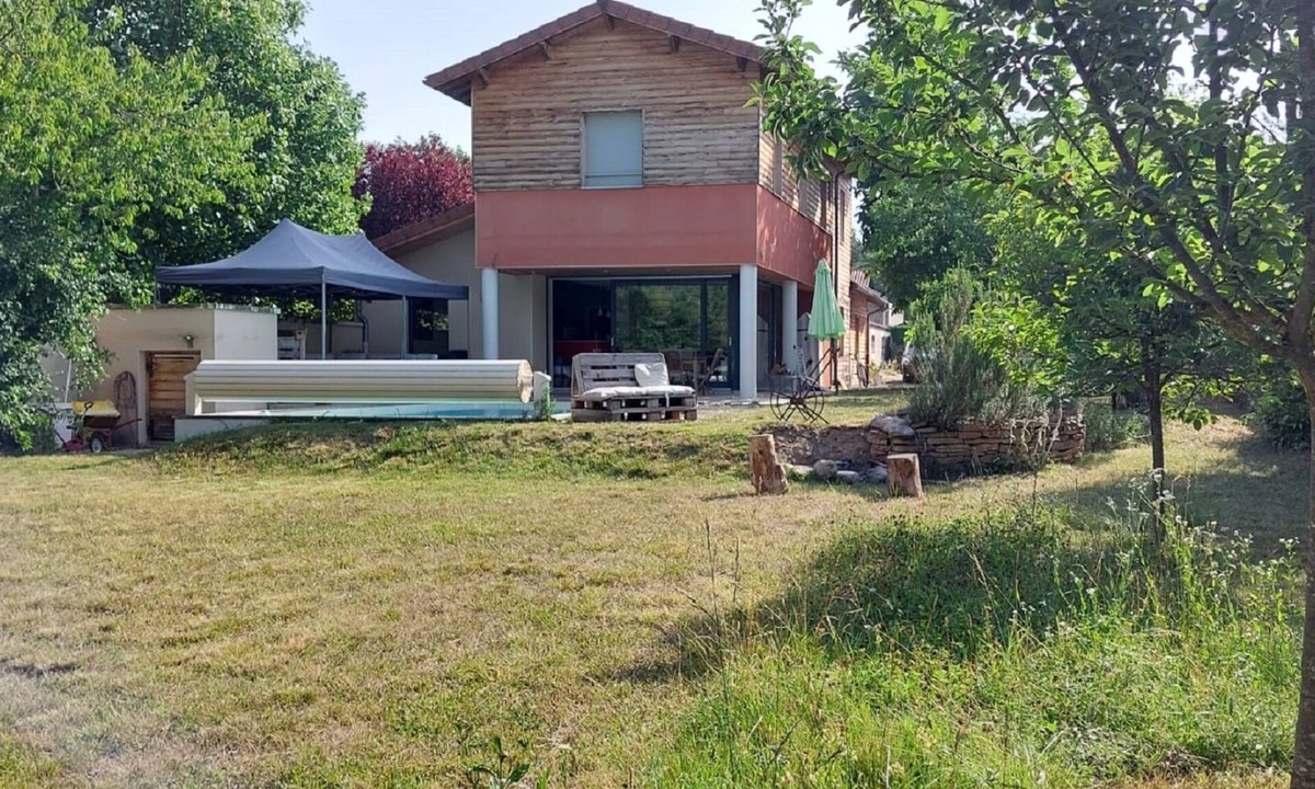 Saint-Maurice-de-Gourdans Villa | Air-conditioned villa with swimming pool in quiet village center with all amenities