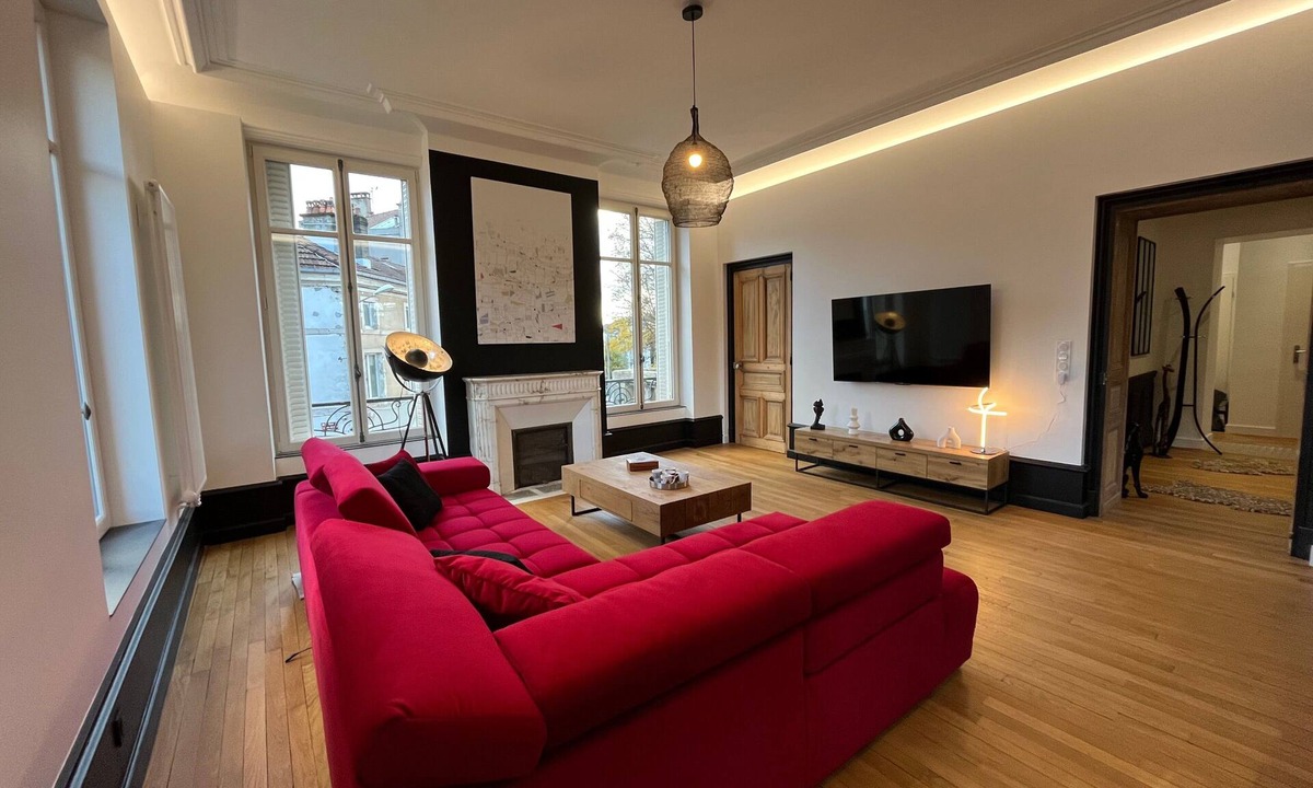 Epinal Apartment | Apartment 'L'aristide' with Private Terrace, Balcony and Wi-Fi
