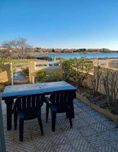 Les Ayguades Apartment | Appartement avec jardin, vue sur étang , proximité mer Gruissan Ayguades