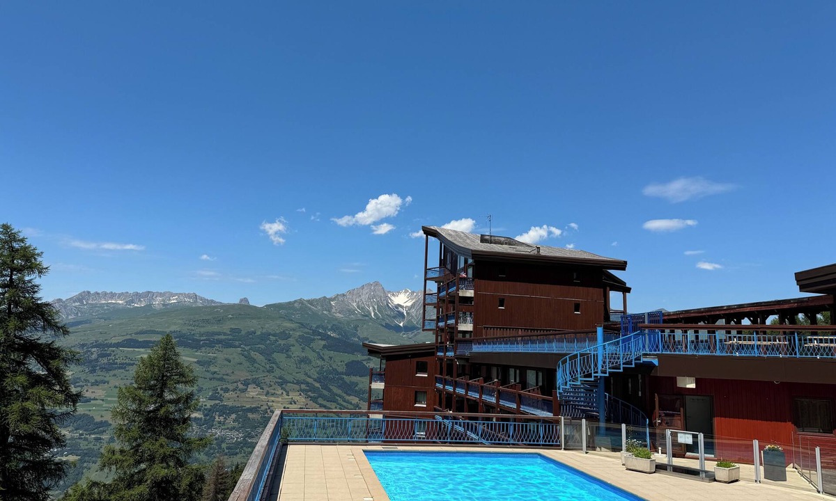 Arc-1800 Apartment | ARCS1800 RUITOR SWIMMING POOL WIFFI BBOX Netflix Fiber 4 pers balcony south park covered