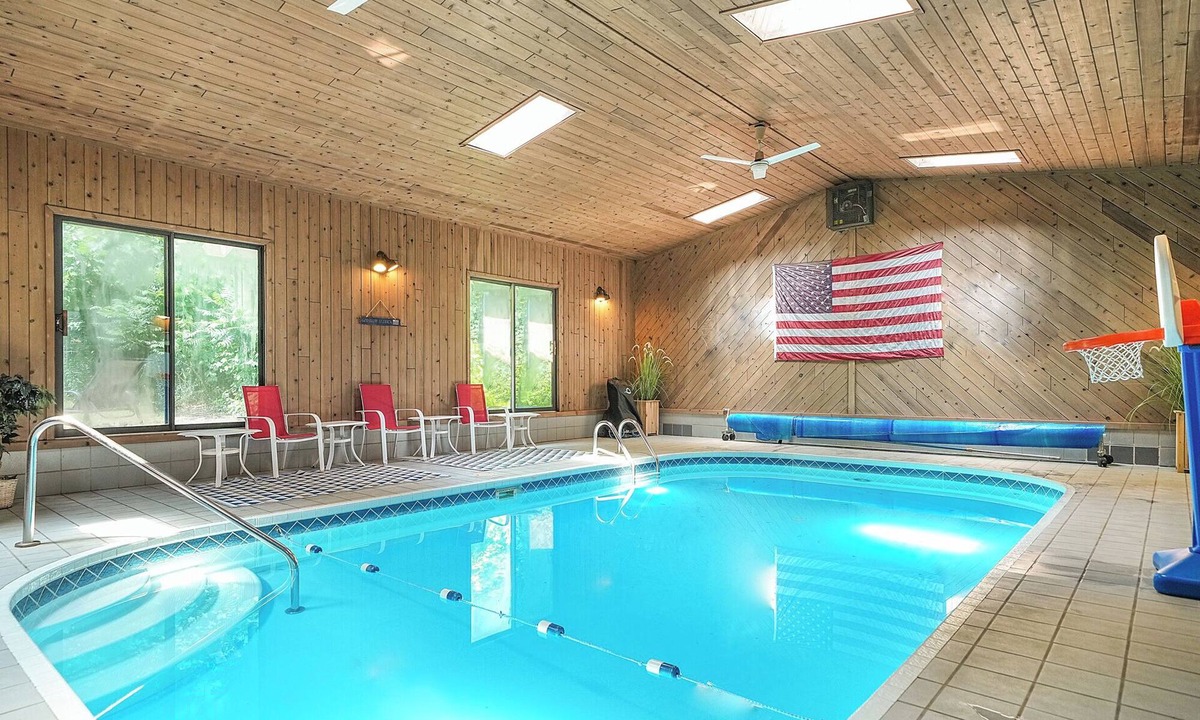 West Olive House | Aug 9-15 Available Private Mini Resort w Indoor Pool & Sauna