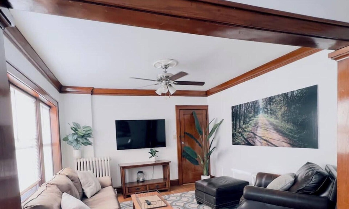 Milwaukee Apartment | Babich Building - 2 Bedroom - Lower Apt #2
