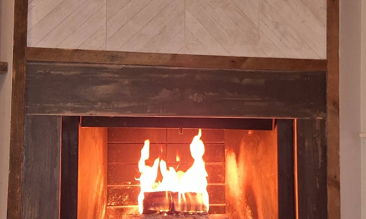 White Lake Condo | Beautiful 2-bedroom condo with natural wood fireplace in charming White Lake
