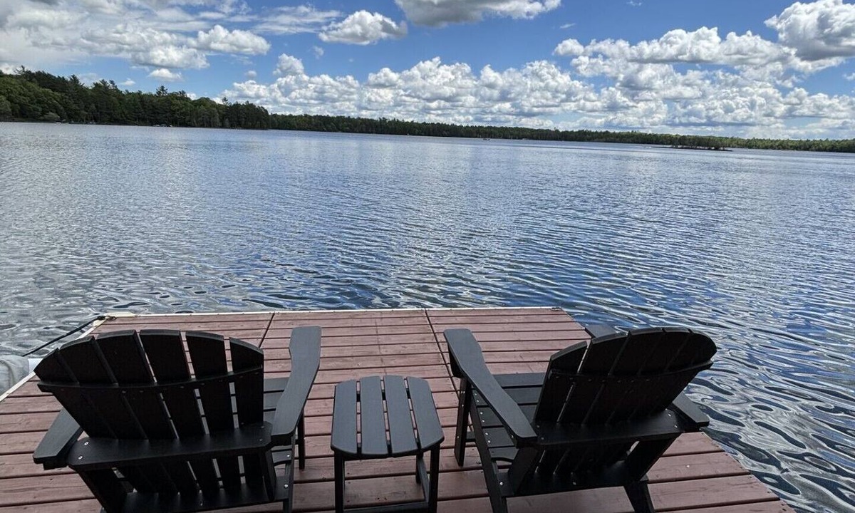 Eagle River Cabin | Beautiful 3 bed/2bath updated cabin w sandy swimmable frontage & great fishing