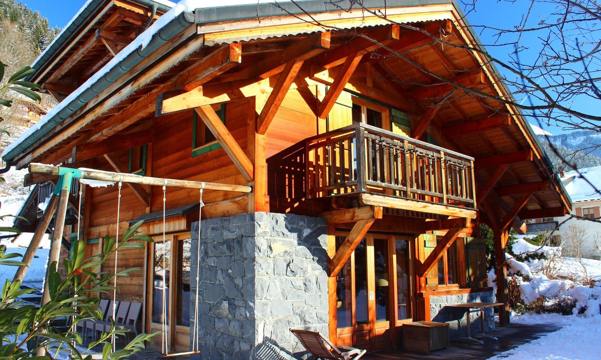 Montriond Ski Chalet | Beautiful chalet in heart of the Alps- CATERING Available