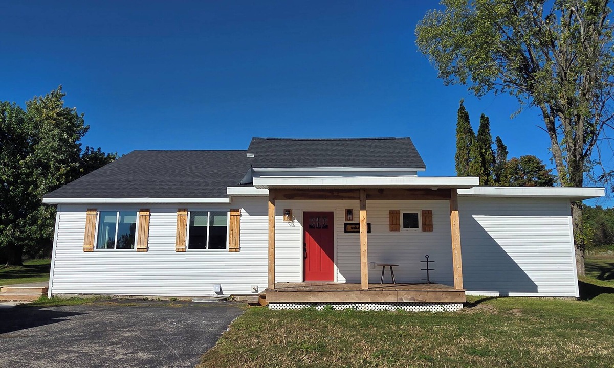 Petoskey House | Beautiful, newly renovated 4-bedroom, 2 bath farmhouse in the Petoskey area