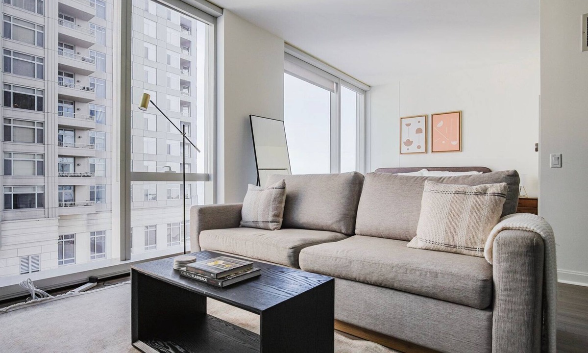 Streeterville Apartment | Blueground | Streeterville, rooftop, pool, nr Pier