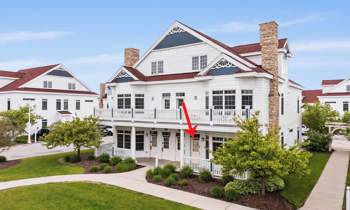 Sheboygan Villa | Breezy Beach | Villa 75 Steps from Lake Michigan