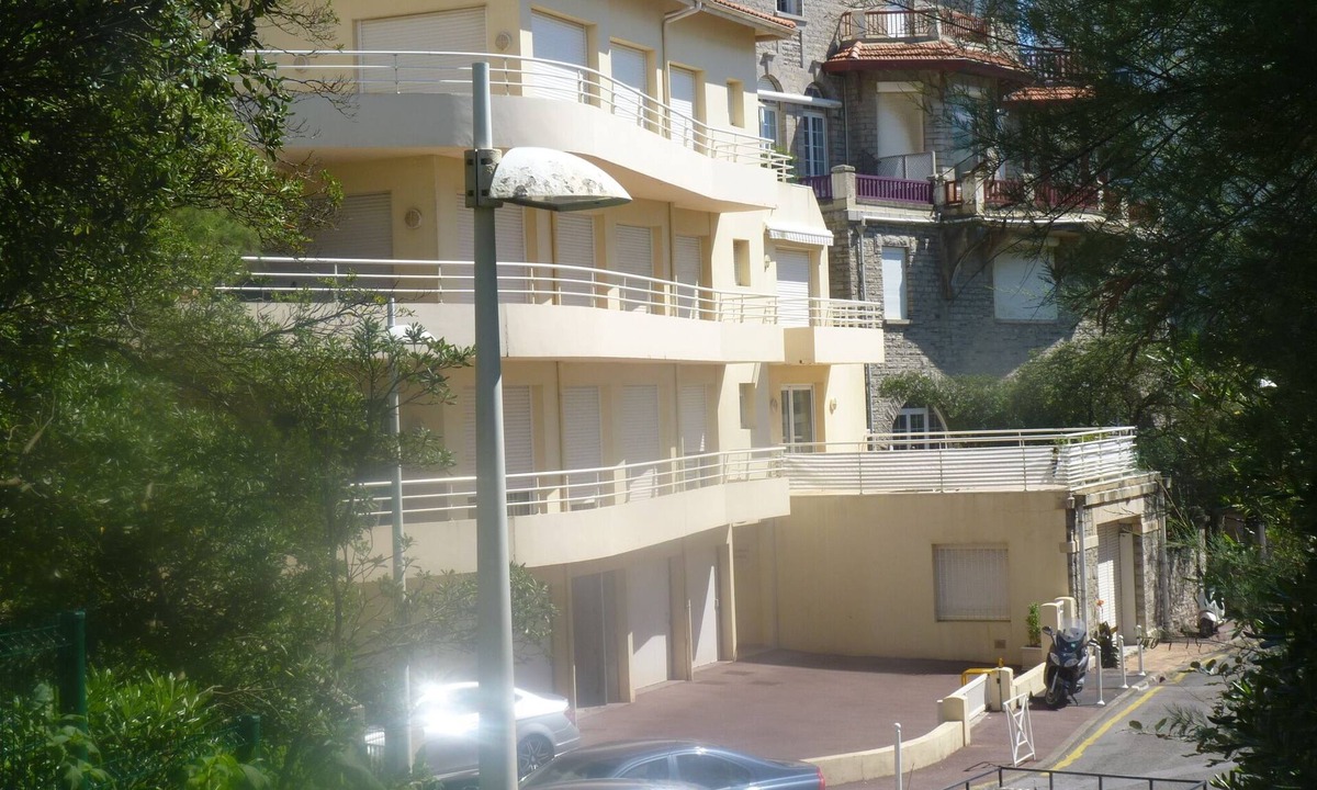 Biarritz Apartment | Bright T2 apartment 25m from the beach in a quiet side street