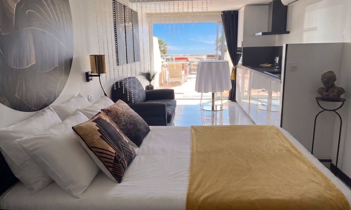 Naturist Village Apartment | Cap d'Agde Naturist Village - Chic Studio with Terrace - Le Boudoir Heliopolis