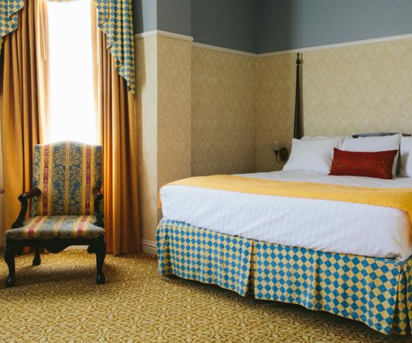 Oak Park Hotel | Carleton of Oak Park