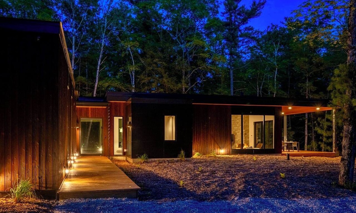 Fish Creek House | Cedar & Glass | Luxury 5-Acre Forest Escape