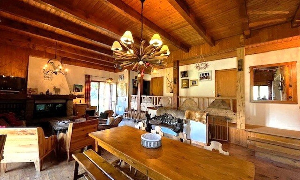 Beaufort Ski Chalet | Chalet Nature, Pistes en Hiver & Alpages en Été, pour 14 Pers., Cheminée, Wifi, Balcons & Terrasse