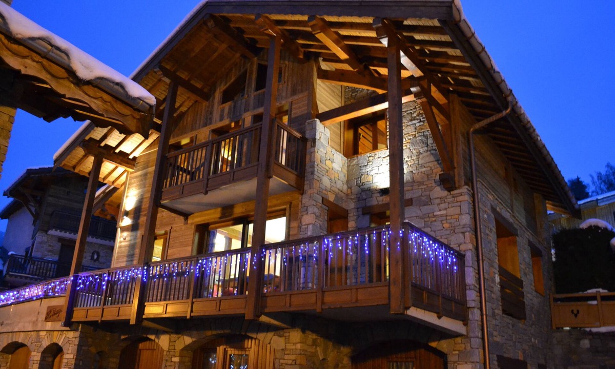 Montchavin Ski Chalet | Chalet Versoye self-catered chalet, ensuite beds, spa, boot warmer. Sleeps 12.