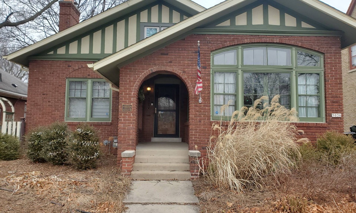 Washington Heights House | Charming Milwaukee Bungalow close to downtown