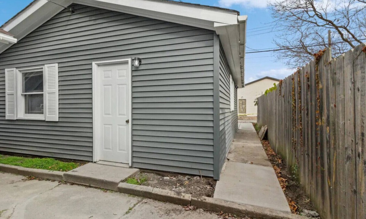 Ottawa Apartment | Charming & Modern 2BR in the Heart of Ottawa