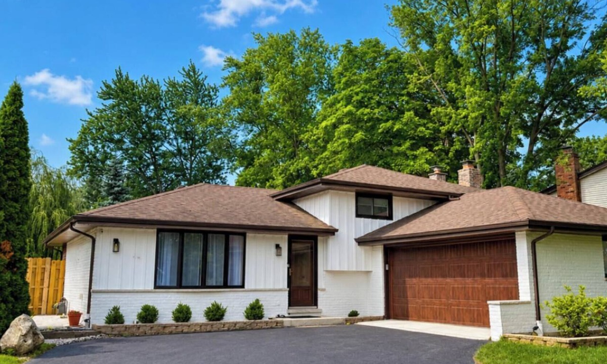 Itasca House | Charming newly remodeled 3-bedroom house in Itasca with all the latest amenities