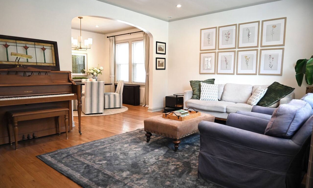 Dunning House | Chicago Home with gym - 15 min to O’Hare & Rosemont