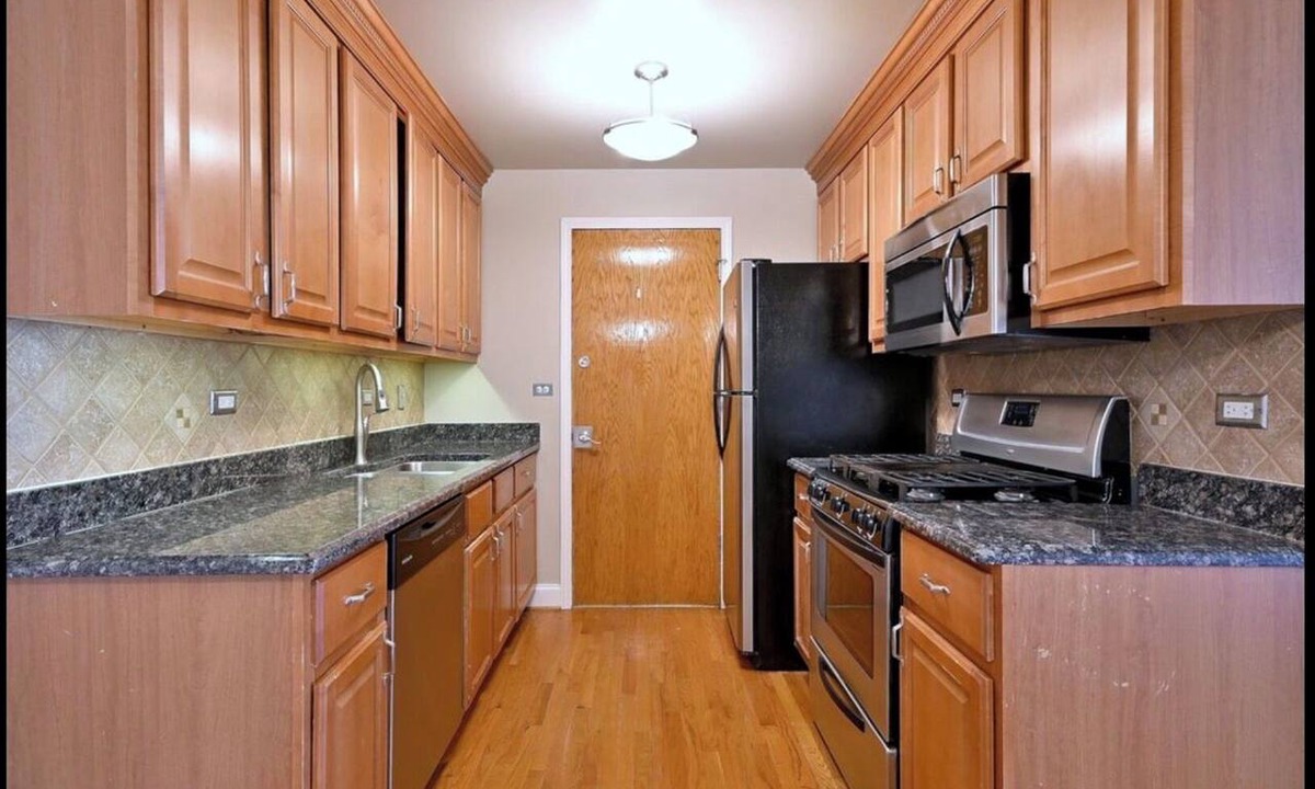 O'Hare Condo | Chicago O’Hare Modern Hotel‑Style Stay w/parking.