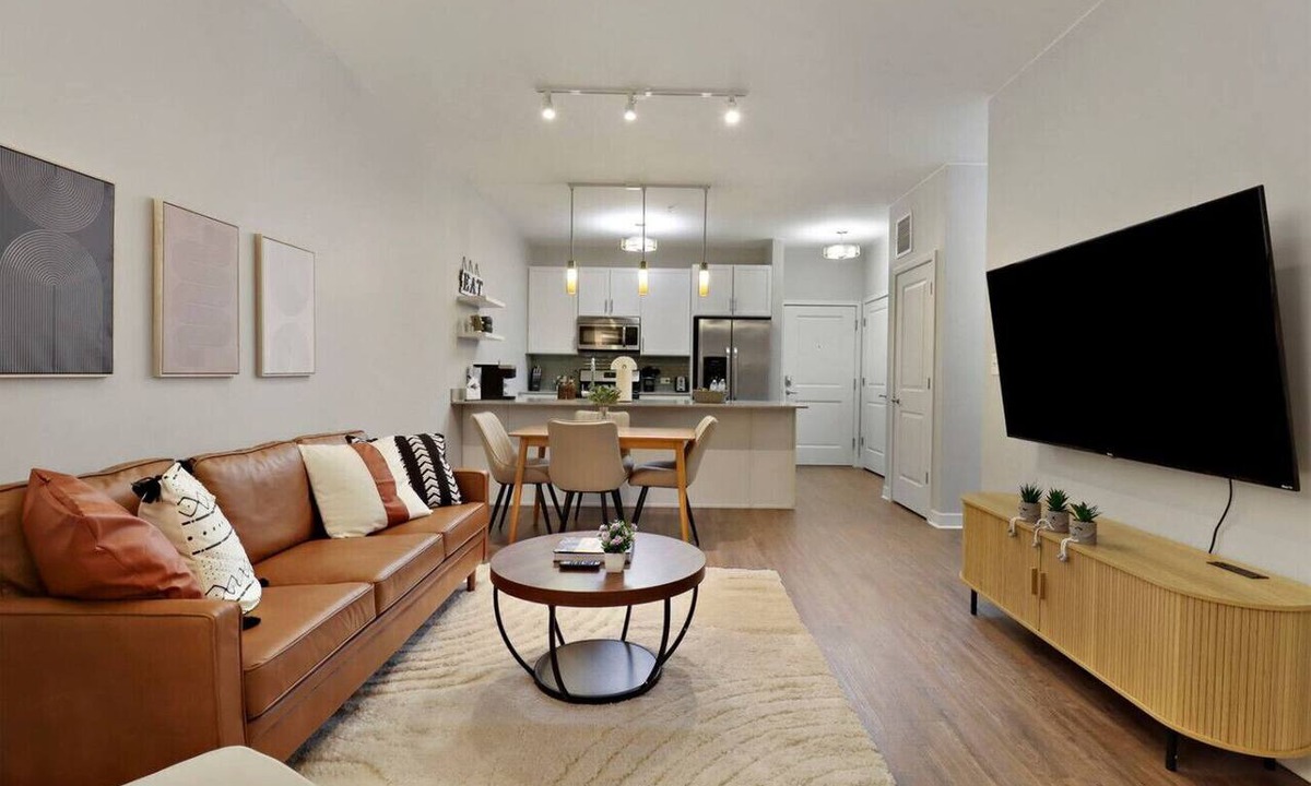 Elmhurst Apartment | Chicago Suburbs Gem | Garage, King Bds, Gym, Pool!