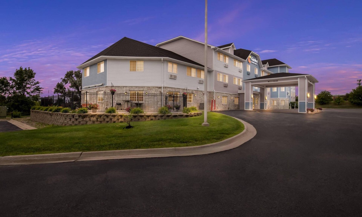Bellevue Hotel | Comfort Inn & Suites Bellevue - Omaha Offutt AFB