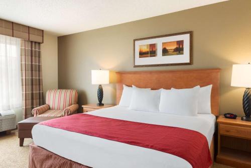 Davenport Hotel | Country Inn & Suites by Radisson, Davenport - Quad Cities