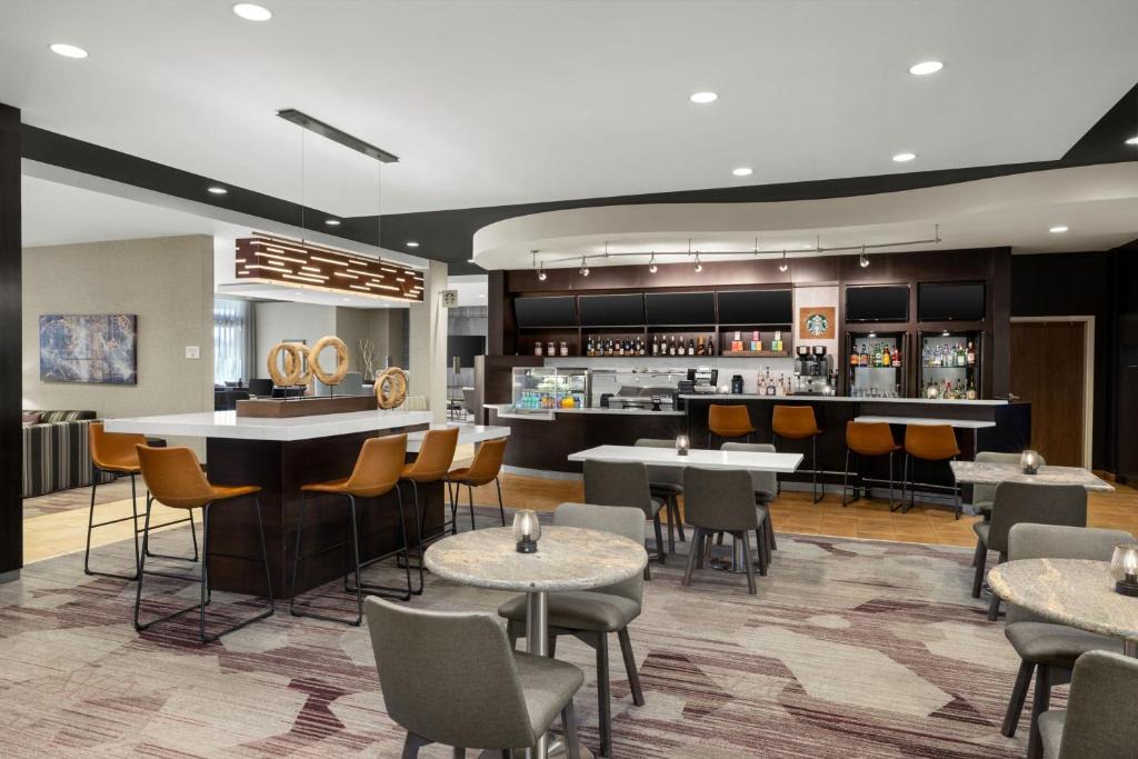 Bellevue Hotel | Courtyard by Marriott Omaha Bellevue at Beardmore Event Center