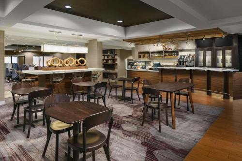 Bloomingdale Hotel | Courtyard by Marriott Chicago Bloomingdale