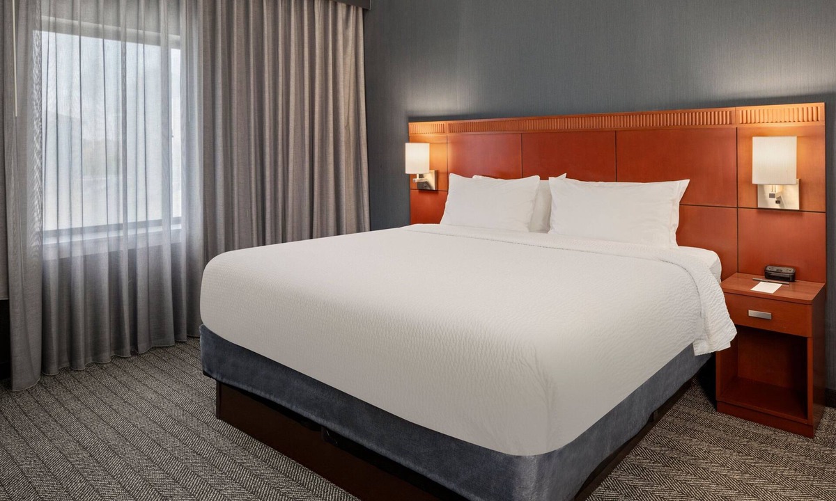 Waukegan Hotel | Courtyard Chicago Waukegan Gurnee
