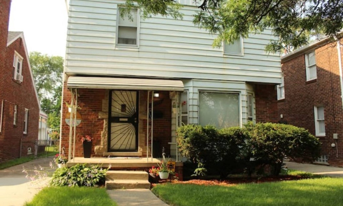 Detroit House | Cozy Cove, Great location for all events in Downtown Detroit