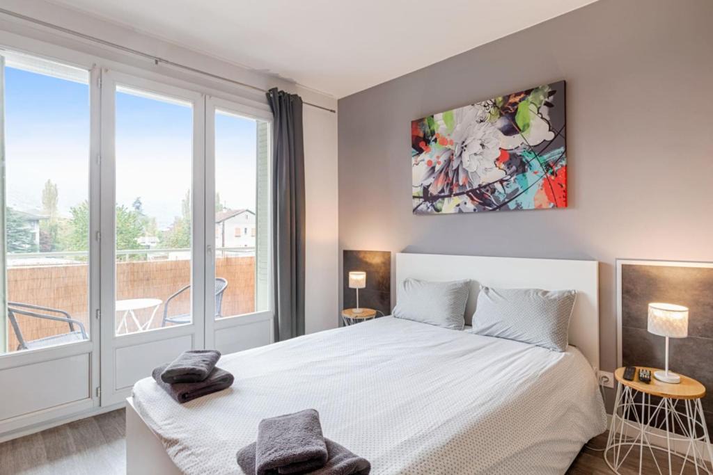 Cran-Gevrier Apartment | Design studio with balcony at the doors of Annecy old city - Welkeys