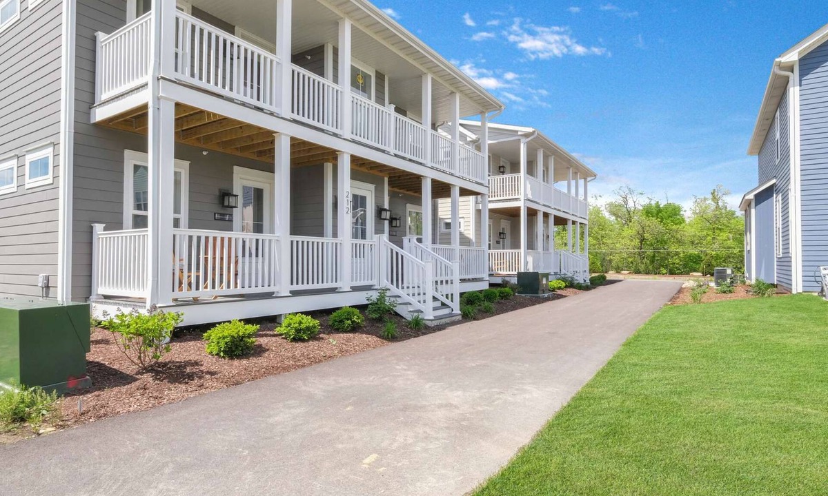 Ottawa Condo | Dog Friendly Condo | Navvy Town Neighborhood