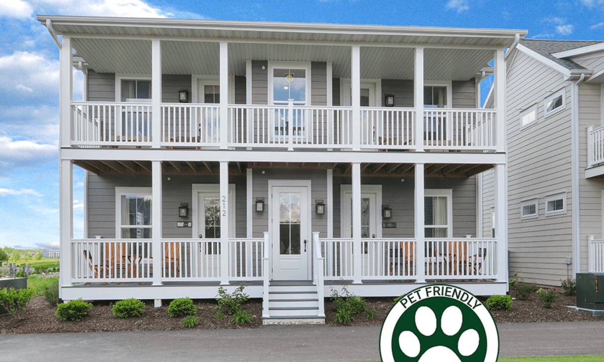Ottawa Condo | Dog Friendly Condo | Navvy Town Neighborhood