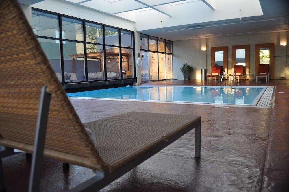 Skokie Hotel | DoubleTree by Hilton Hotel and Conference Center Chicago North Shore