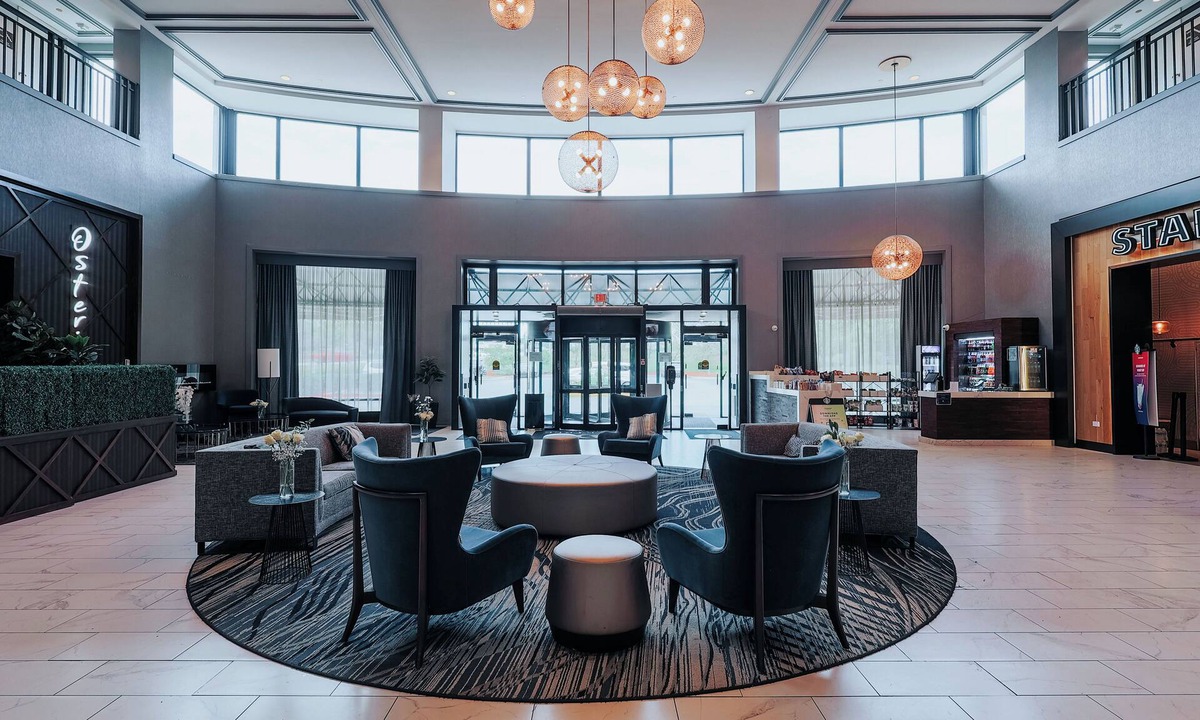 Downers Grove Hotel | DoubleTree Suites by Hilton Htl & Conf Cntr Downers Grove