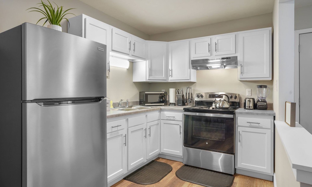 Springfield Apartment | Downtown Med District: Idyllic 2BD, 1BA Capital City Retreat