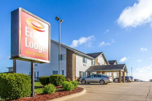 Pekin Hotel | Econo Lodge Inn & Suites Pekin - Peoria Area