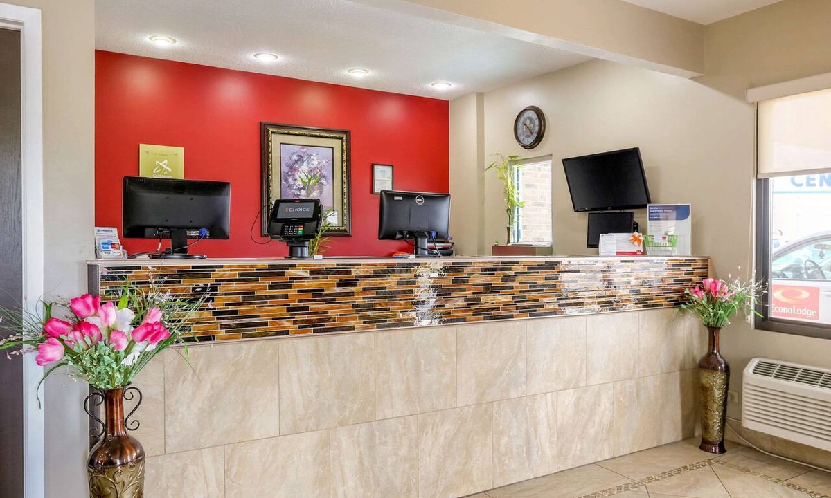 Joliet Hotel | Econo Lodge Shorewood